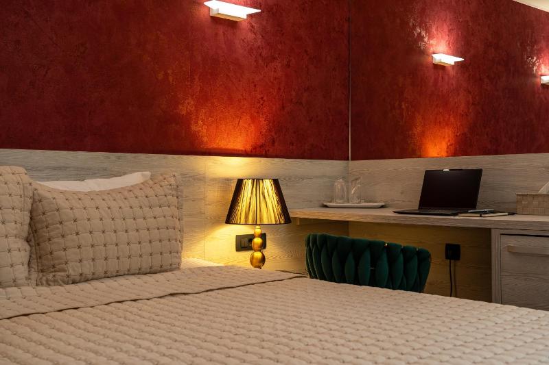 Double Room image 1