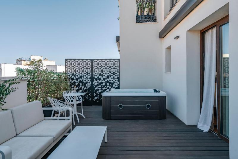 Experience Room image 1