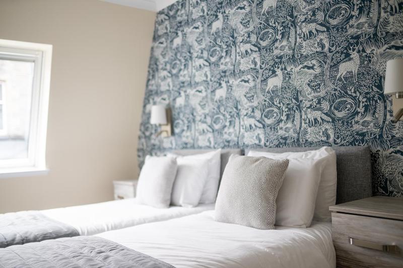 Standard Twin Room image 3