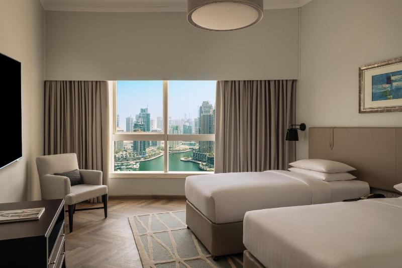 Renovated, Two Bedroom Marina View with Balcony, 1 King and 2 Twin image 3
