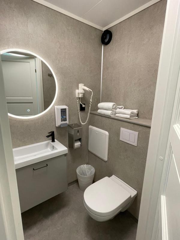 Standard Double Room image 3
