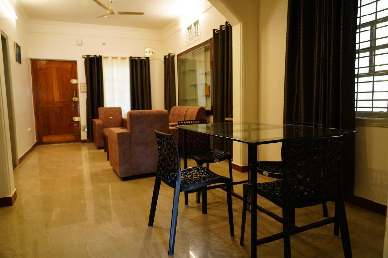Meridian Rooms and Service Apartment - image 2