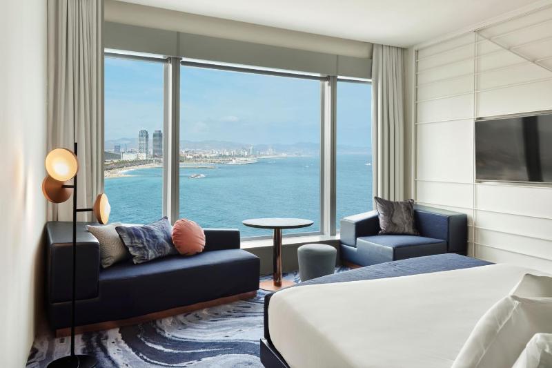 Fabulous King Room image 4