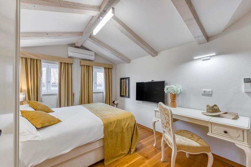 Studio Apartment - Palmoticeva Street 2 image 2