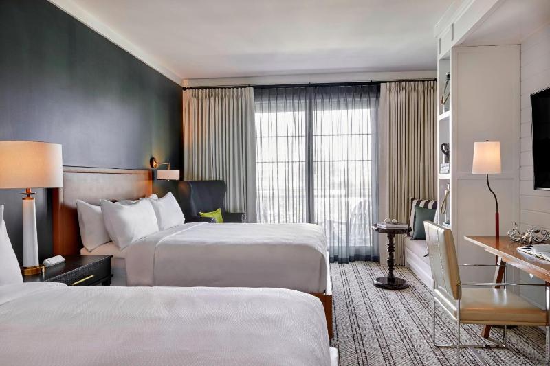 Queen Room image 1