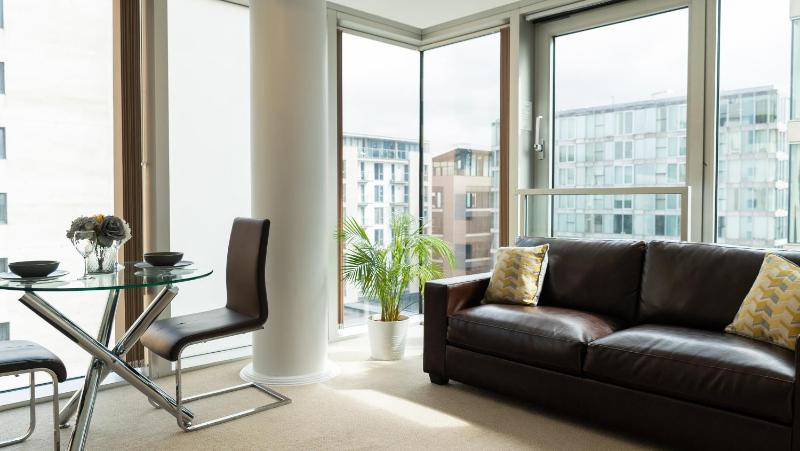 One-Bedroom Apartment image 1