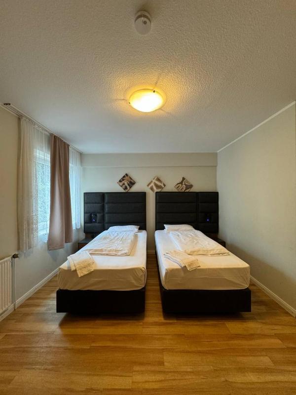 Double Room image 1