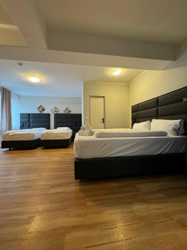 Quadruple Room image 1