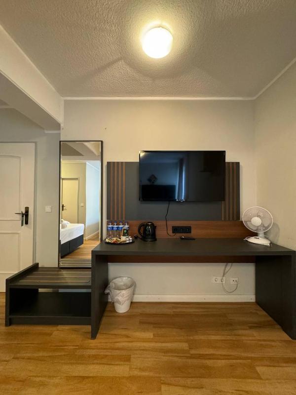 Double Room image 4