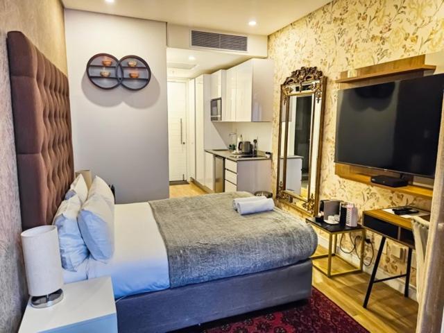 Illovo Central Apartments - image 6