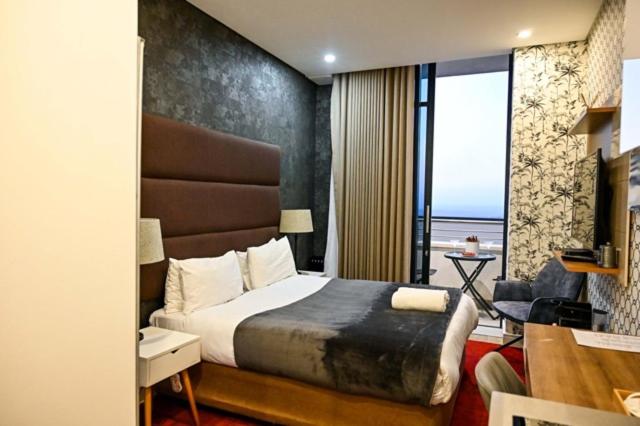 Illovo Central Apartments - image 15