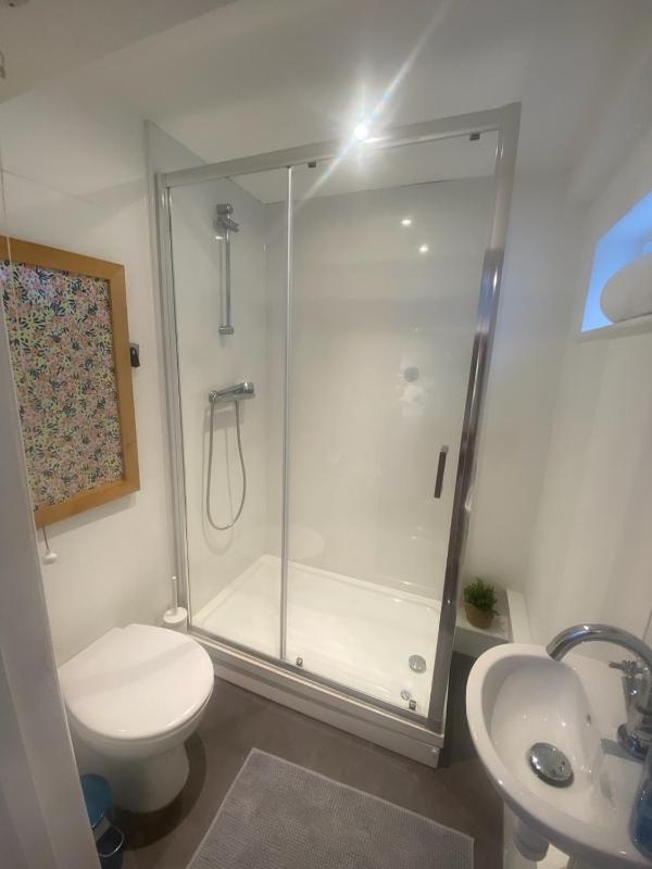 Cambray Apartment - image 26