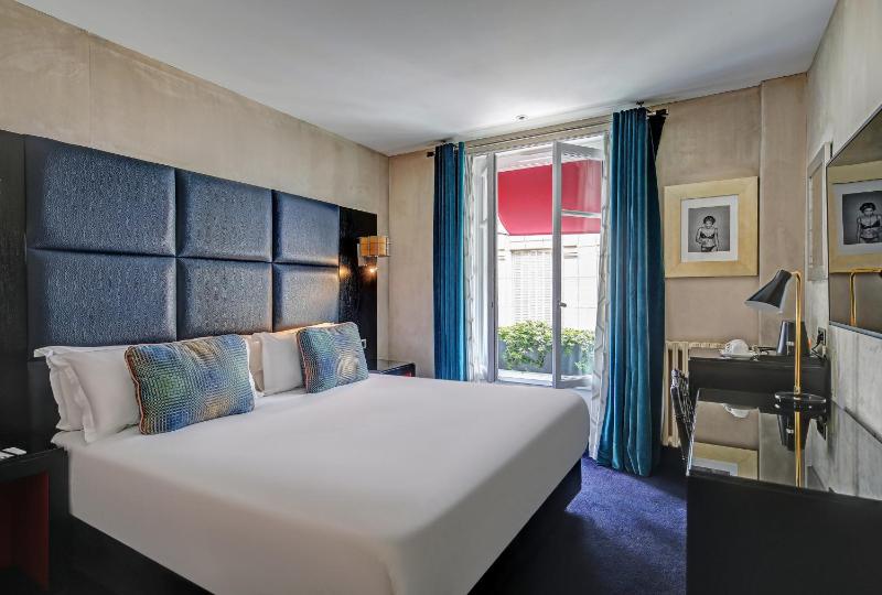 Superior Double Room image 3