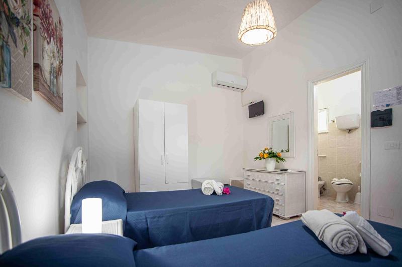 Family Room image 4