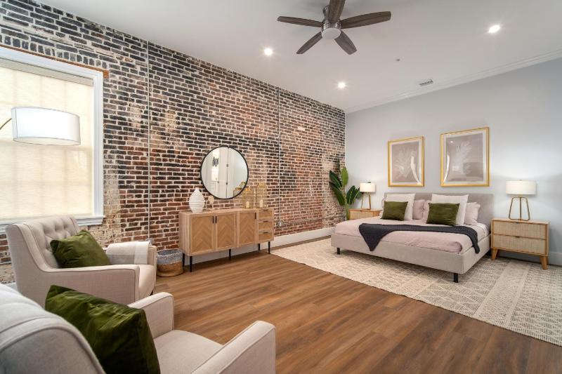 Harbor House Suite A - image 9
