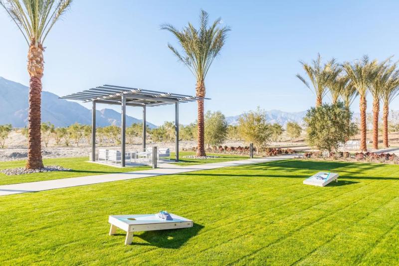 The Miralon Petite Oasis - image 35