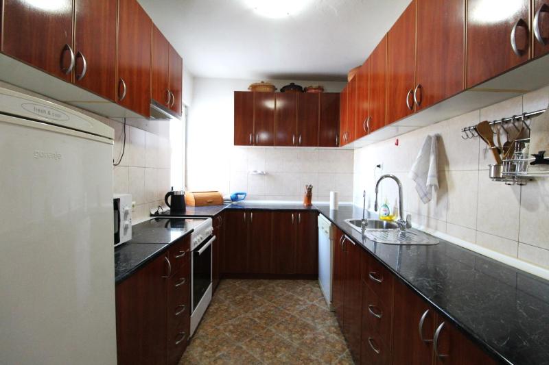 2bd Apt w Private Pool and City View 