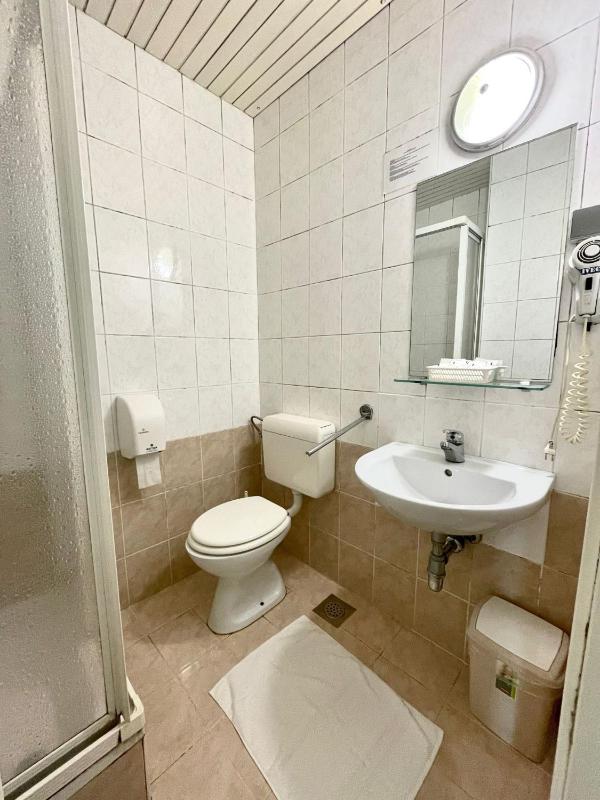 Triple Room image 4