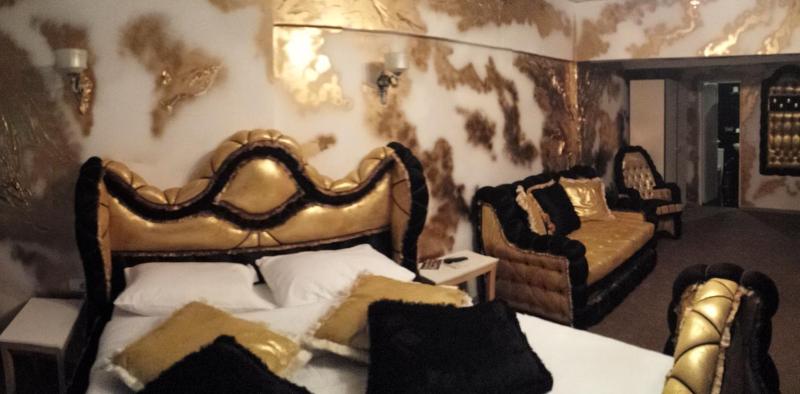 Standard Double Room image 4