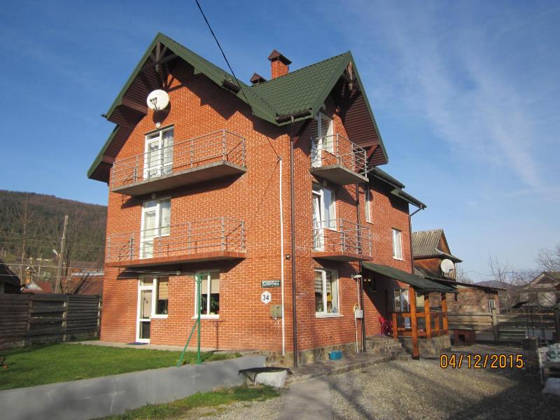 Yaremche House - image 1