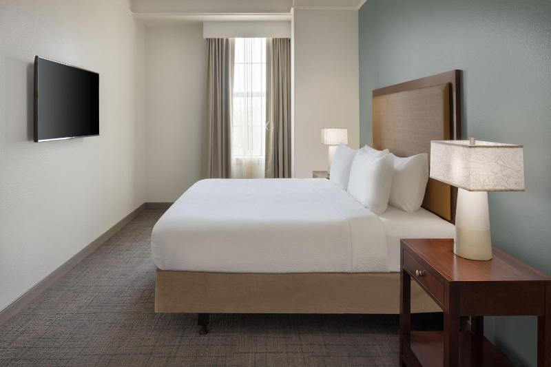 Residence Inn by Marriott Savannah Downtown/Historic District - image 3