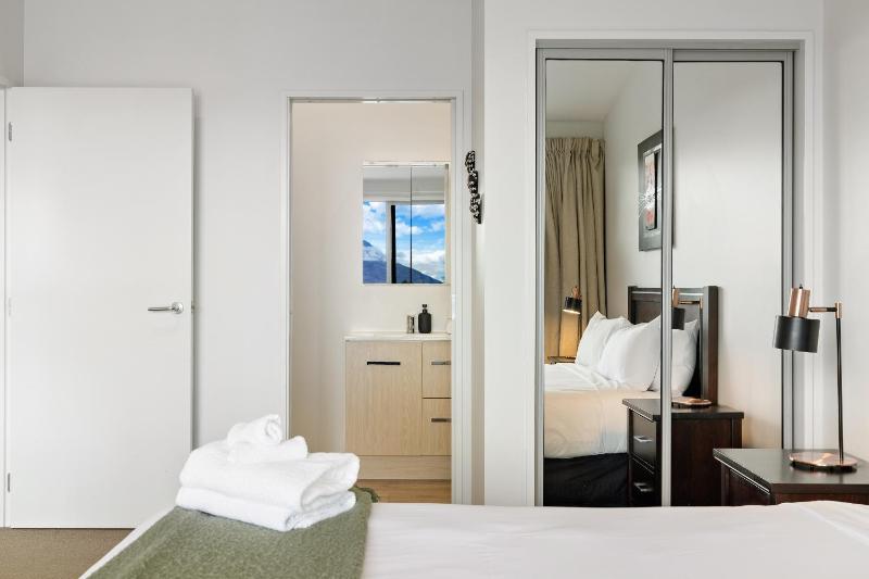 Top of the Lake - Queenstown Holiday Home - image 24
