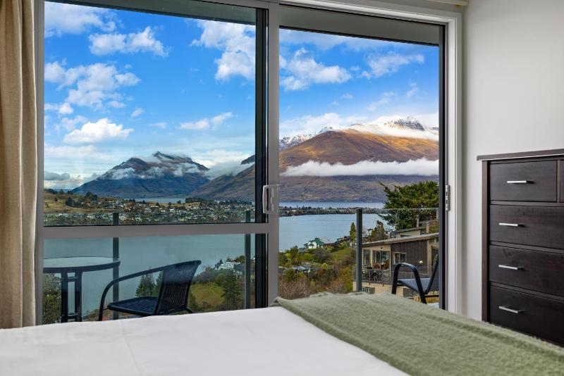 Top of the Lake - Queenstown Holiday Home - image 32