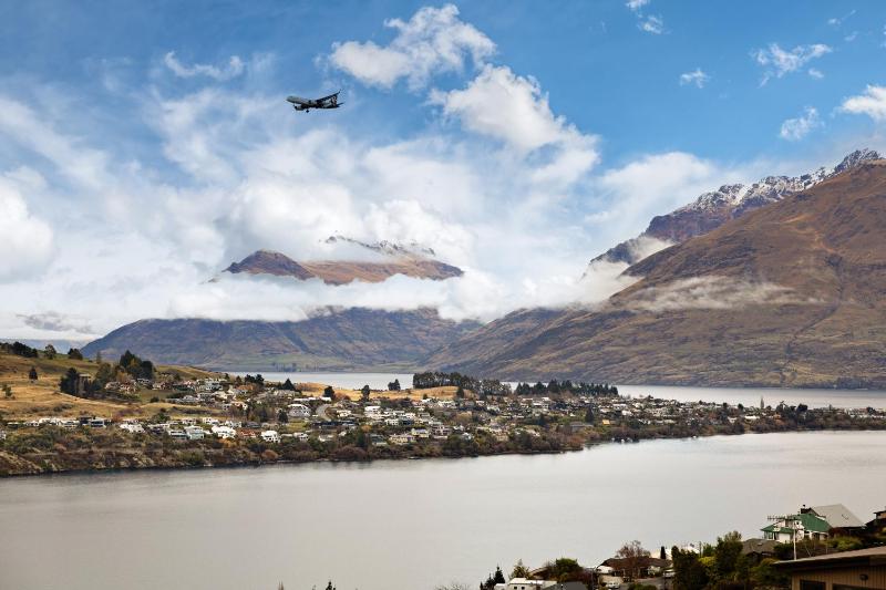 Top of the Lake - Queenstown Holiday Home - image 13