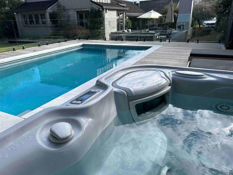 Ultimate 5-Star Getaway - Perfect for Any Season - image 6