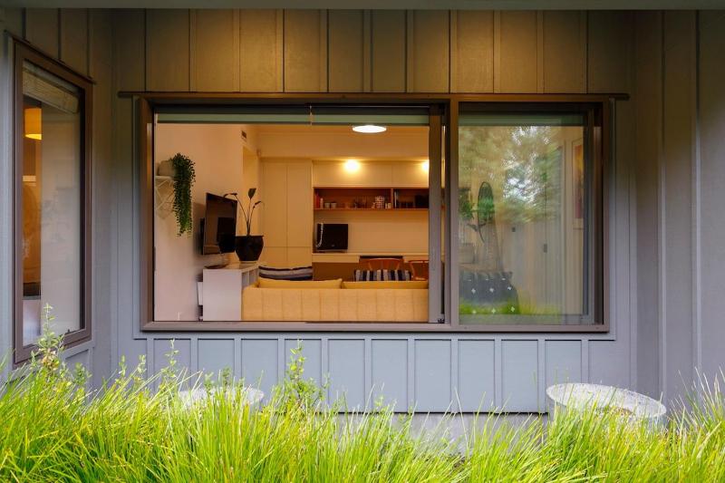 Ultimate 5-Star Getaway - Perfect for Any Season - image 43