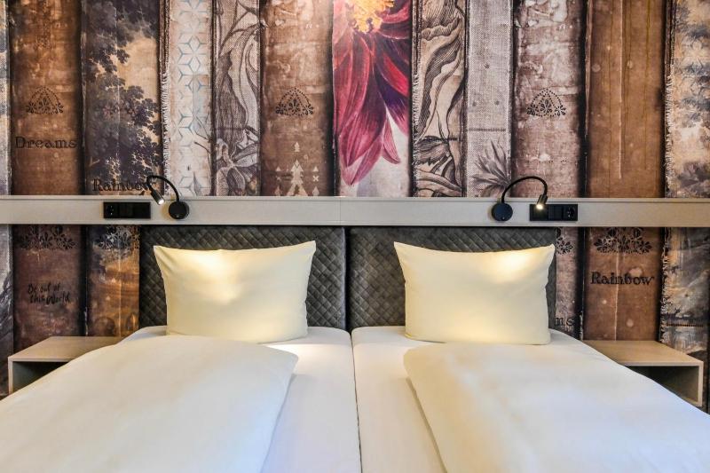 Budget Double Room image 3