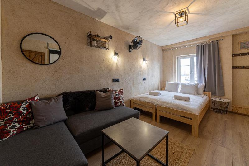 RentPlanet - Apartament Rejtana - image 9