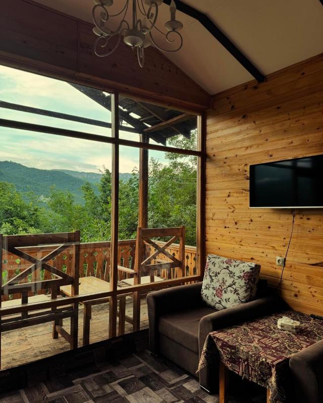 Superior Chalet image 1