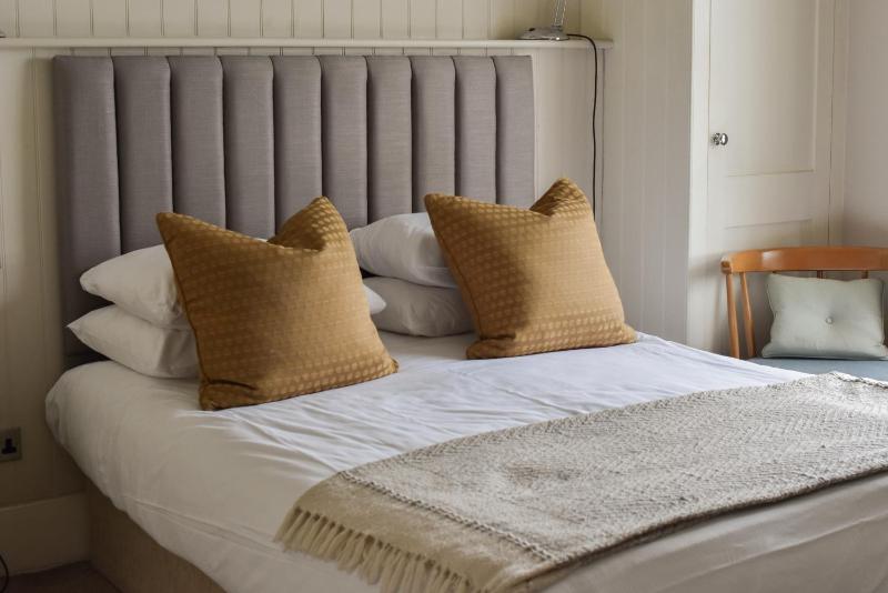 Double Room image 1