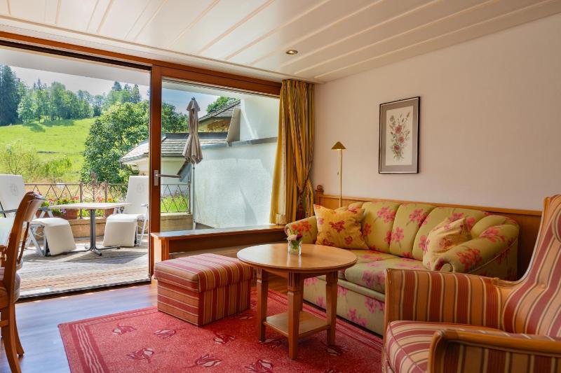 Standard Double Room image 2