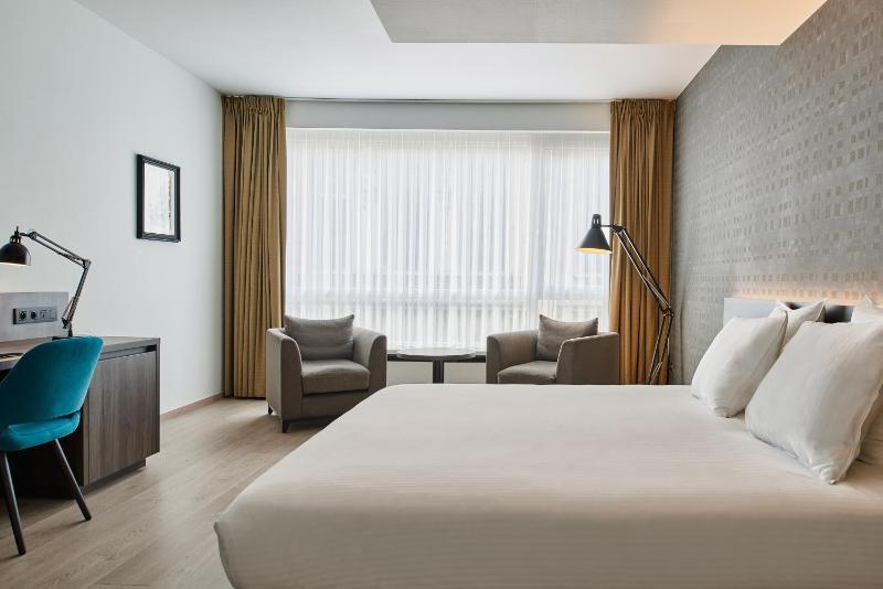 Superior Double Room image 3