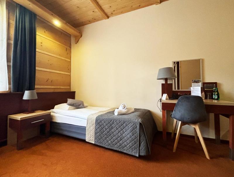 Standard Single Room image 3
