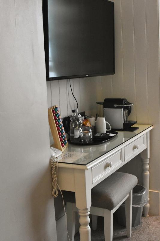 Double or Twin Room with Sea View image 4