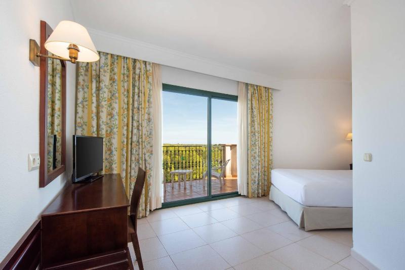 Single Room image 3