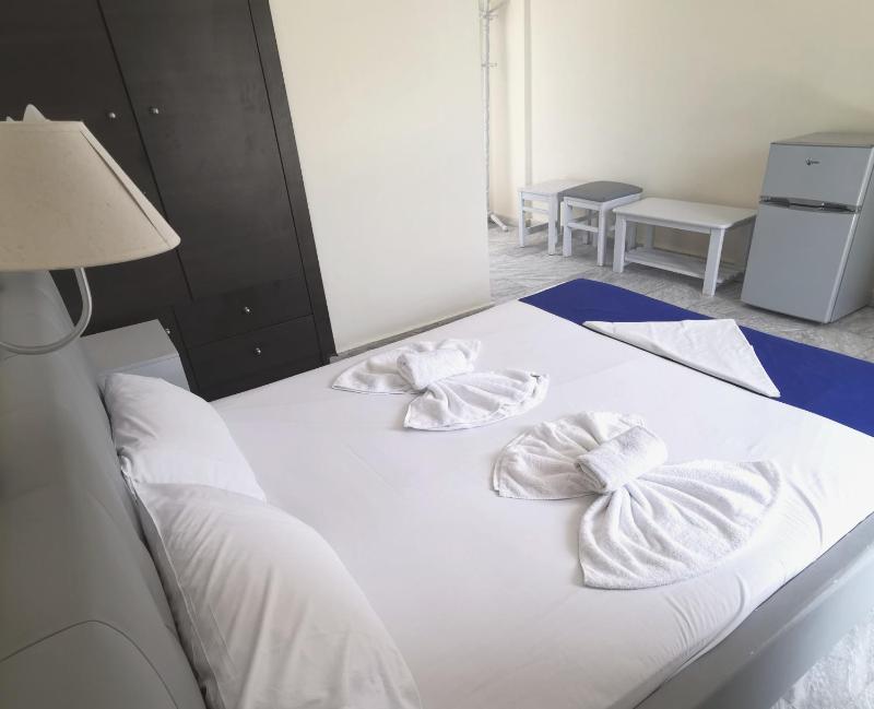 Double or Twin Room image 2