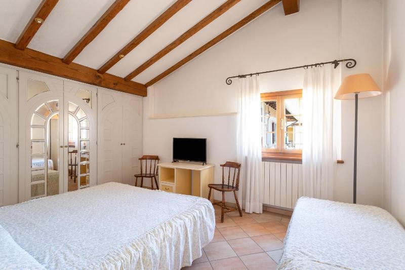 Large Two-Bedroom Apartment - Attic image 2
