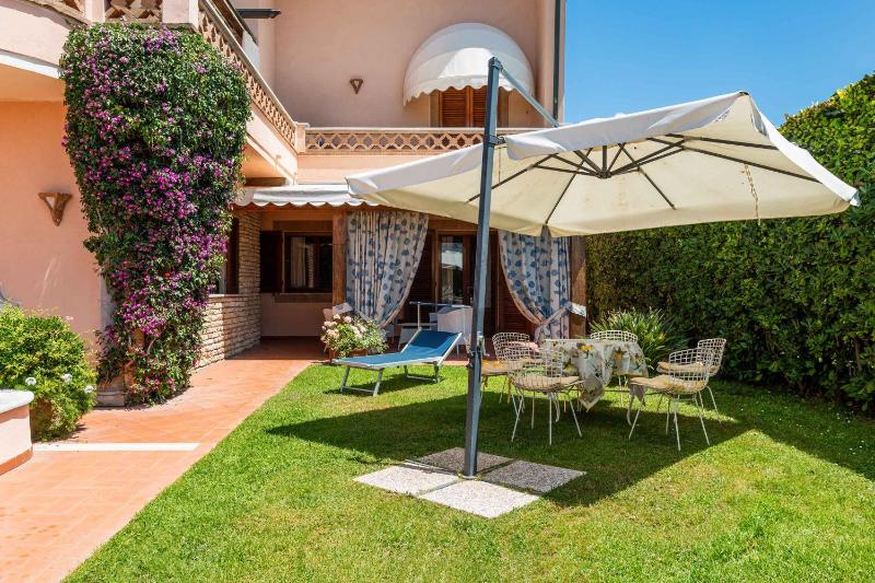 Two Bedroom Apartment and Garden View image 4