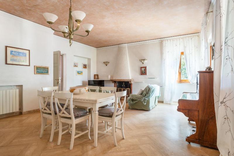 Two Bedroom Apartment and Garden View image 3