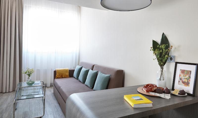 Superior Maisonette image 4