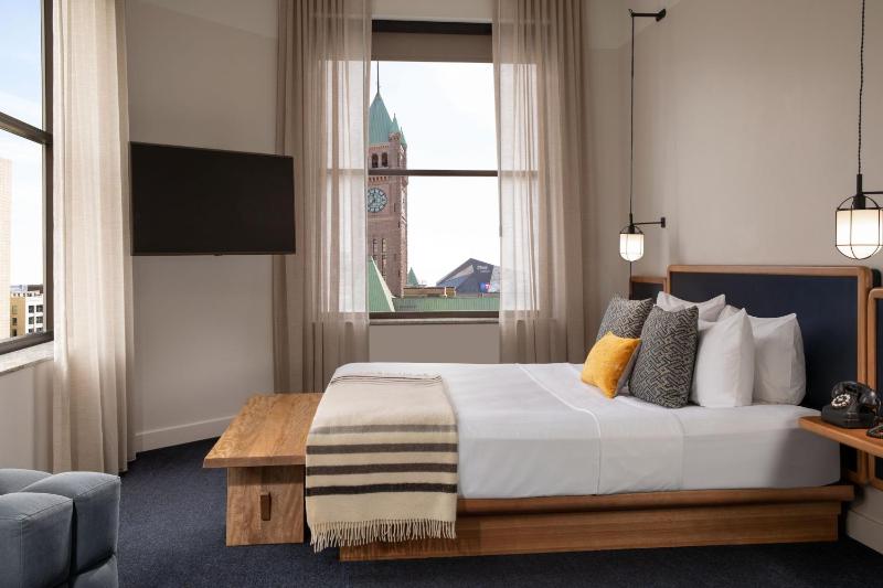 Studio King Suite, Junior Suite, 1 King, Sofa bed image 3