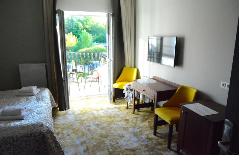 Double or Twin Room image 2