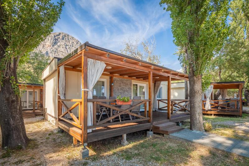 Relax Comfort Three-Bedroom Mobile with Terrace image 3