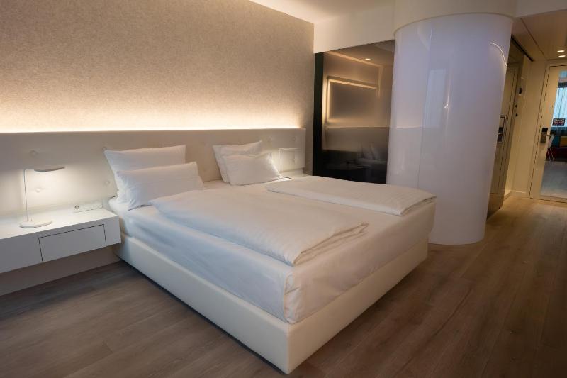 In-Tune Room image 1