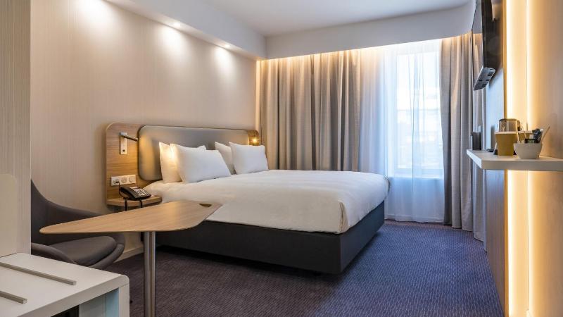 Standard Room image 2