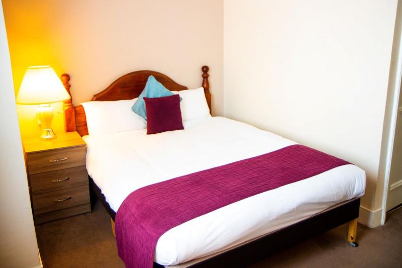 Double Room image 1